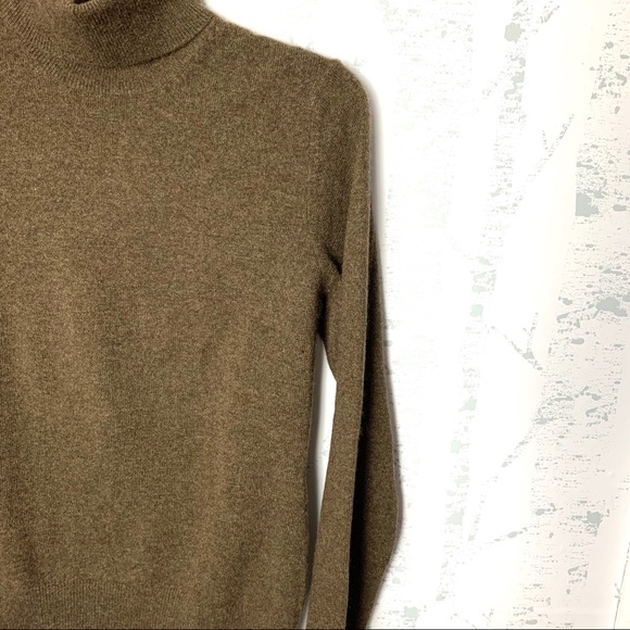 Michael Kors Cashmere Turtleneck Sweater - Picture 2 of 6